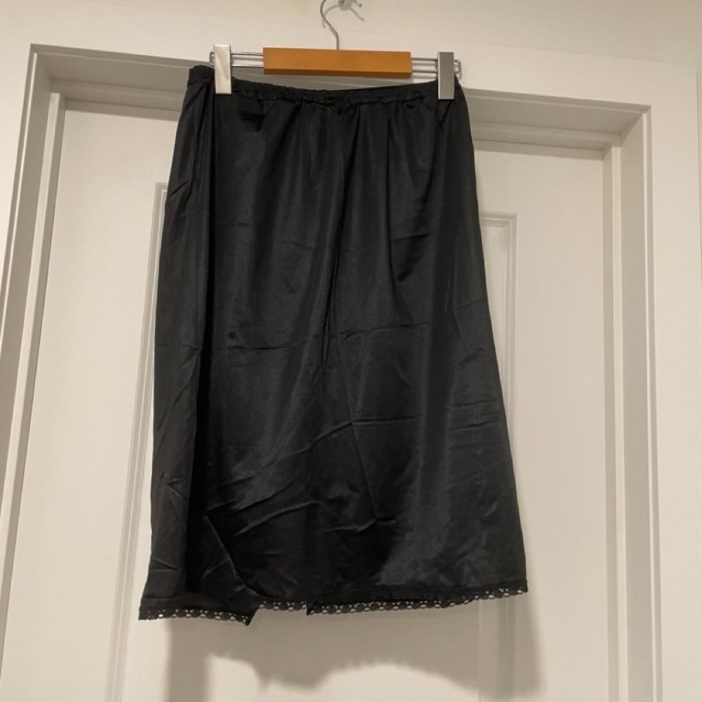 Vintage - Underskirts - various (blue, black, white, pink)
